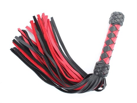 Черно-красная плеть с плетеной ручкой с ромбовидным узором - 45 см. - фото 330316