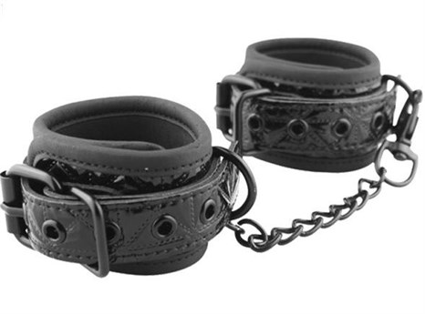 Чёрные кожаные наручники с геометрическим узором - фото 388090